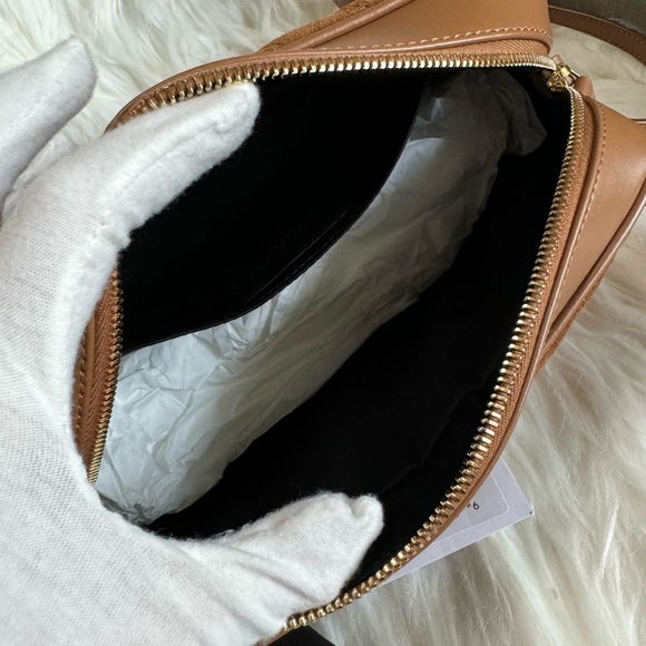 Saint Laurent Lou Camera Bag - Picture 8 of 11